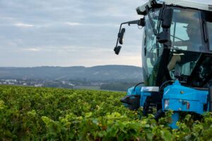 Vendanges mécanisées domaine Servin Chablis